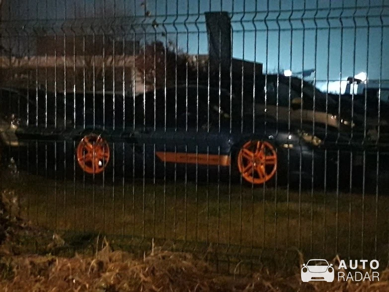 Porsche 996 Carrera spotted in Bizanos, France