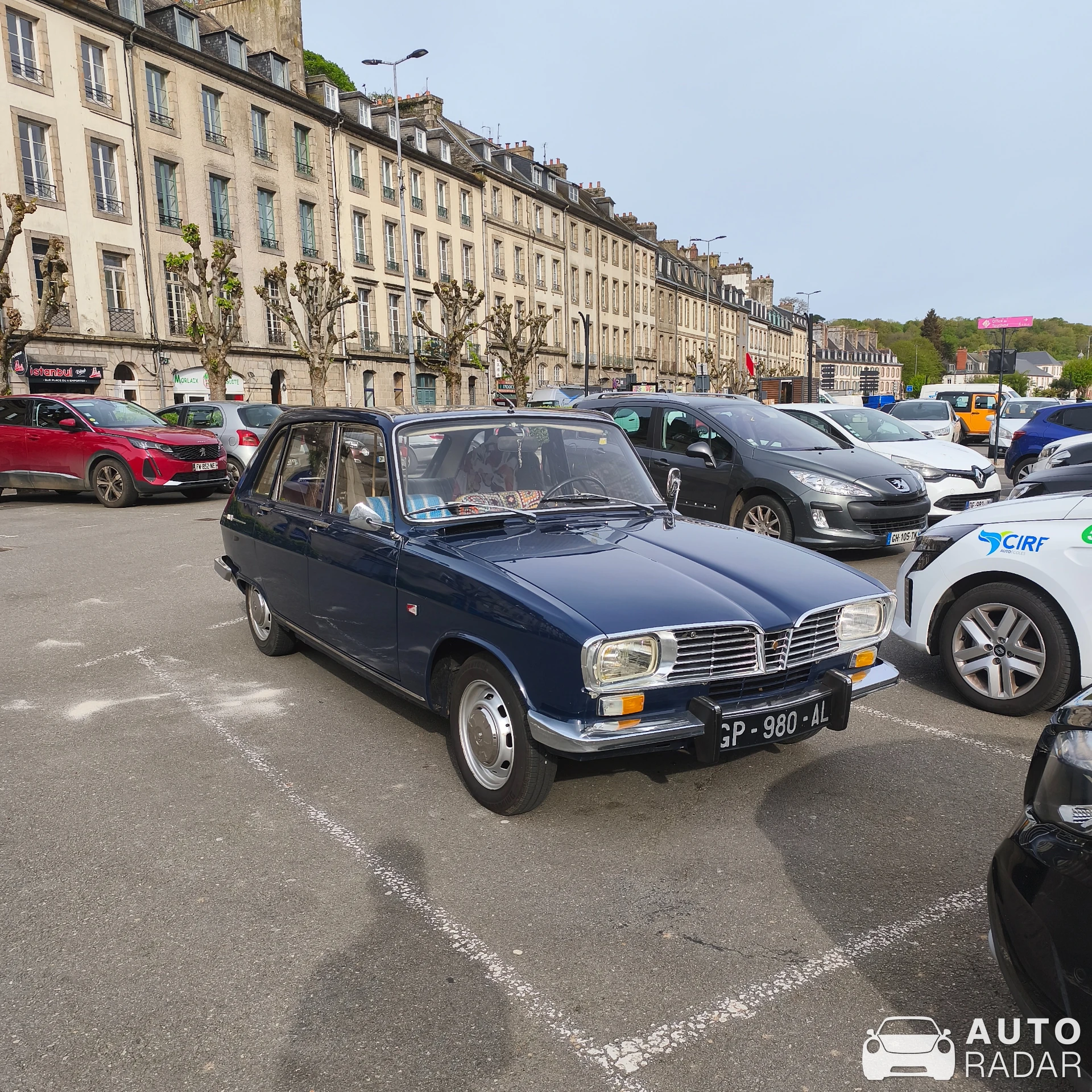 Renault 19 spotted in Morlaix