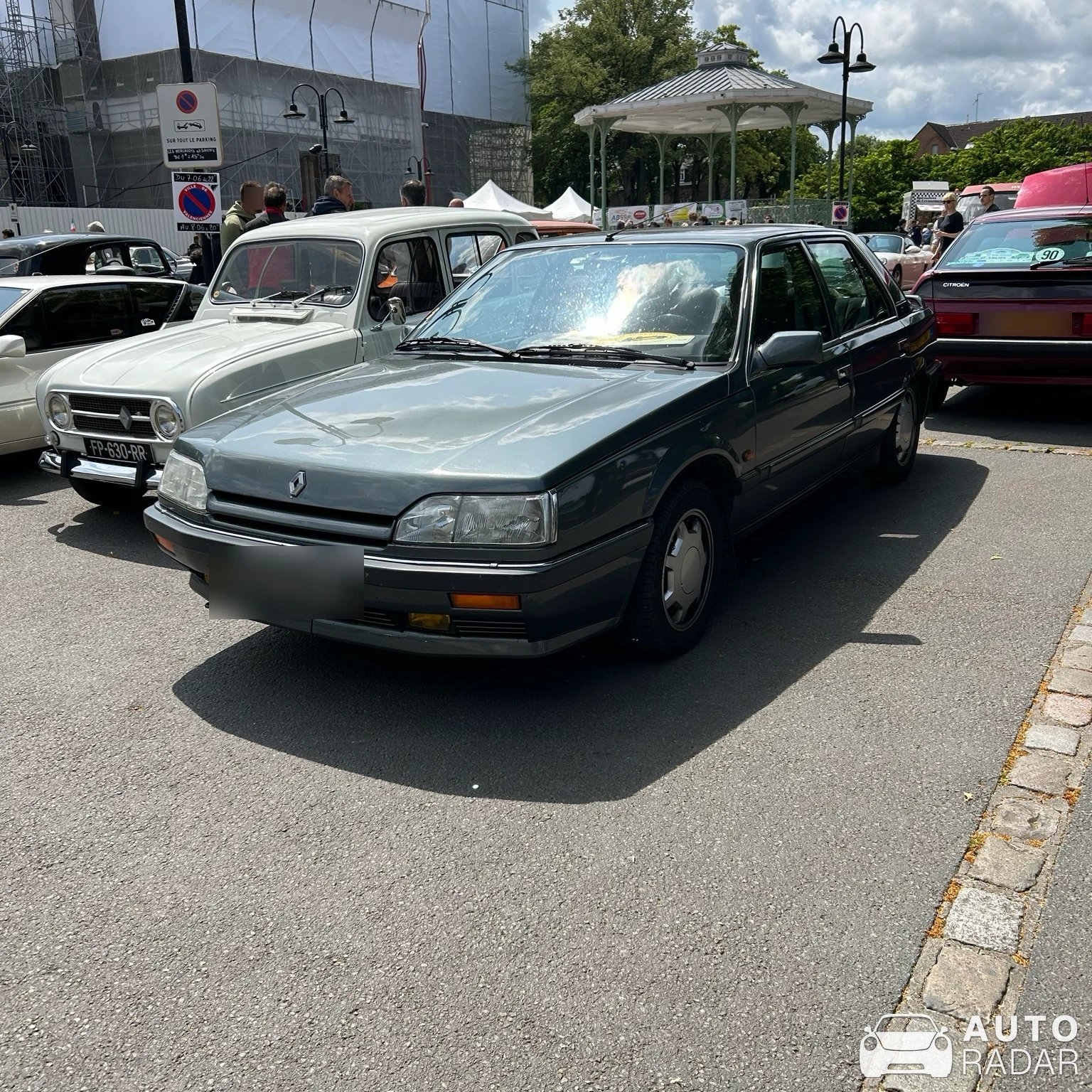 Renault 25 spotted in Valenciennes