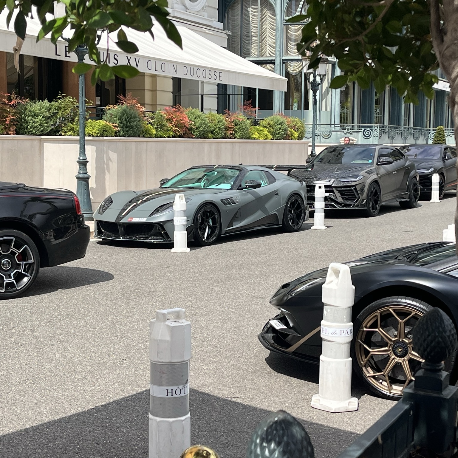 Ferrari 812 Superfast Mansory