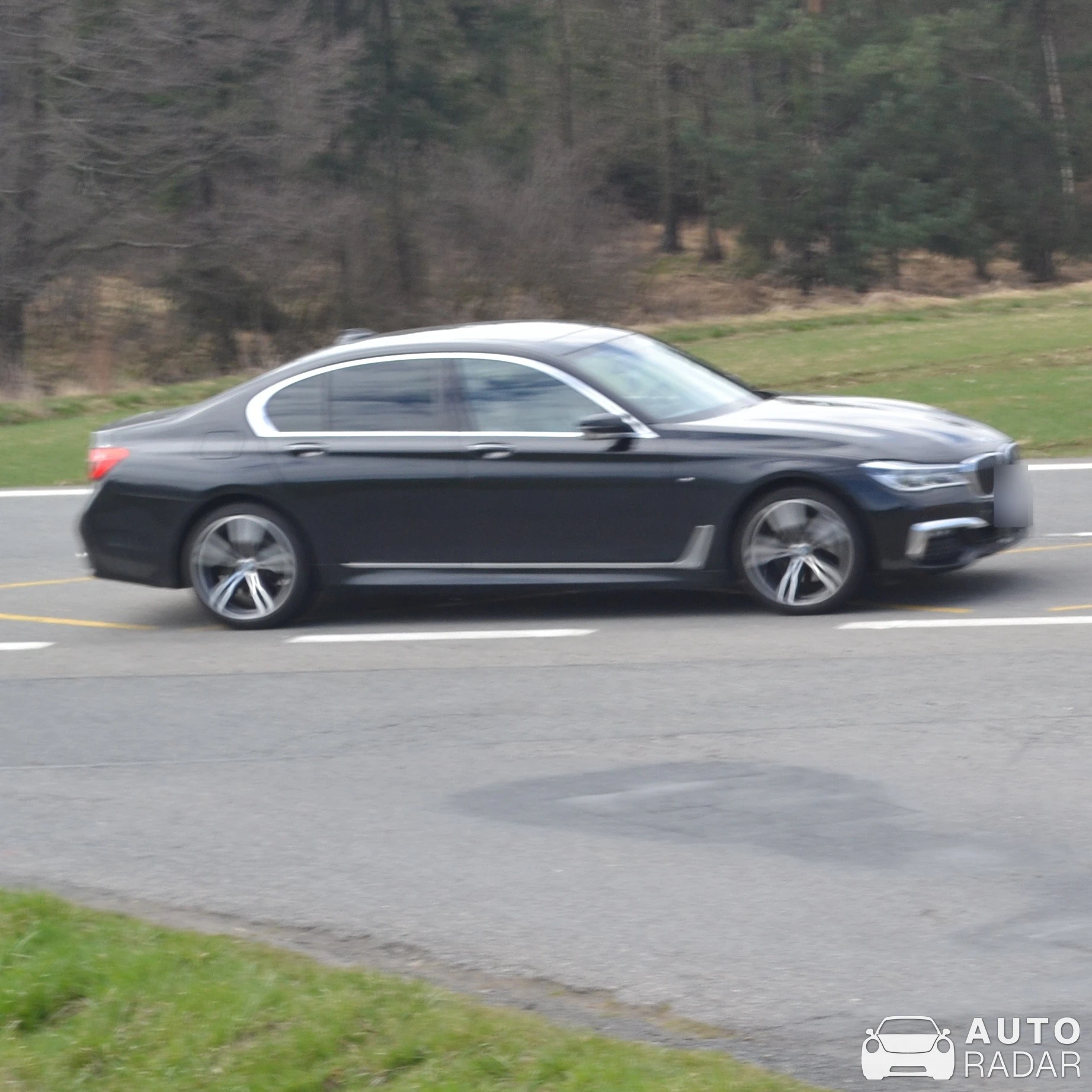 BMW M760Li xDrive spotted in Březová