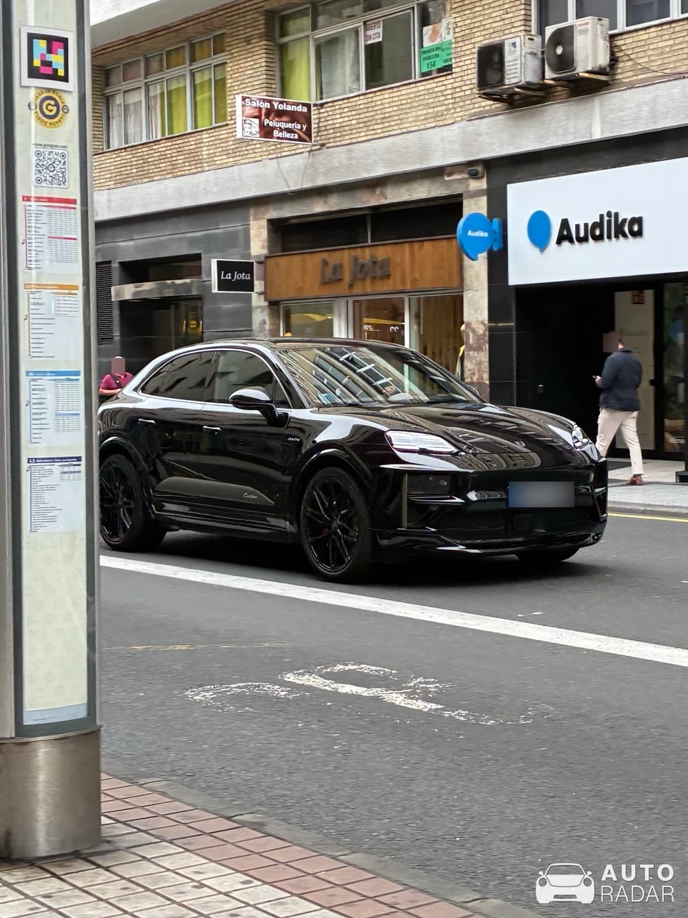 Porsche Macan EV Turbo spotted in Las Palmas de Gran Canaria