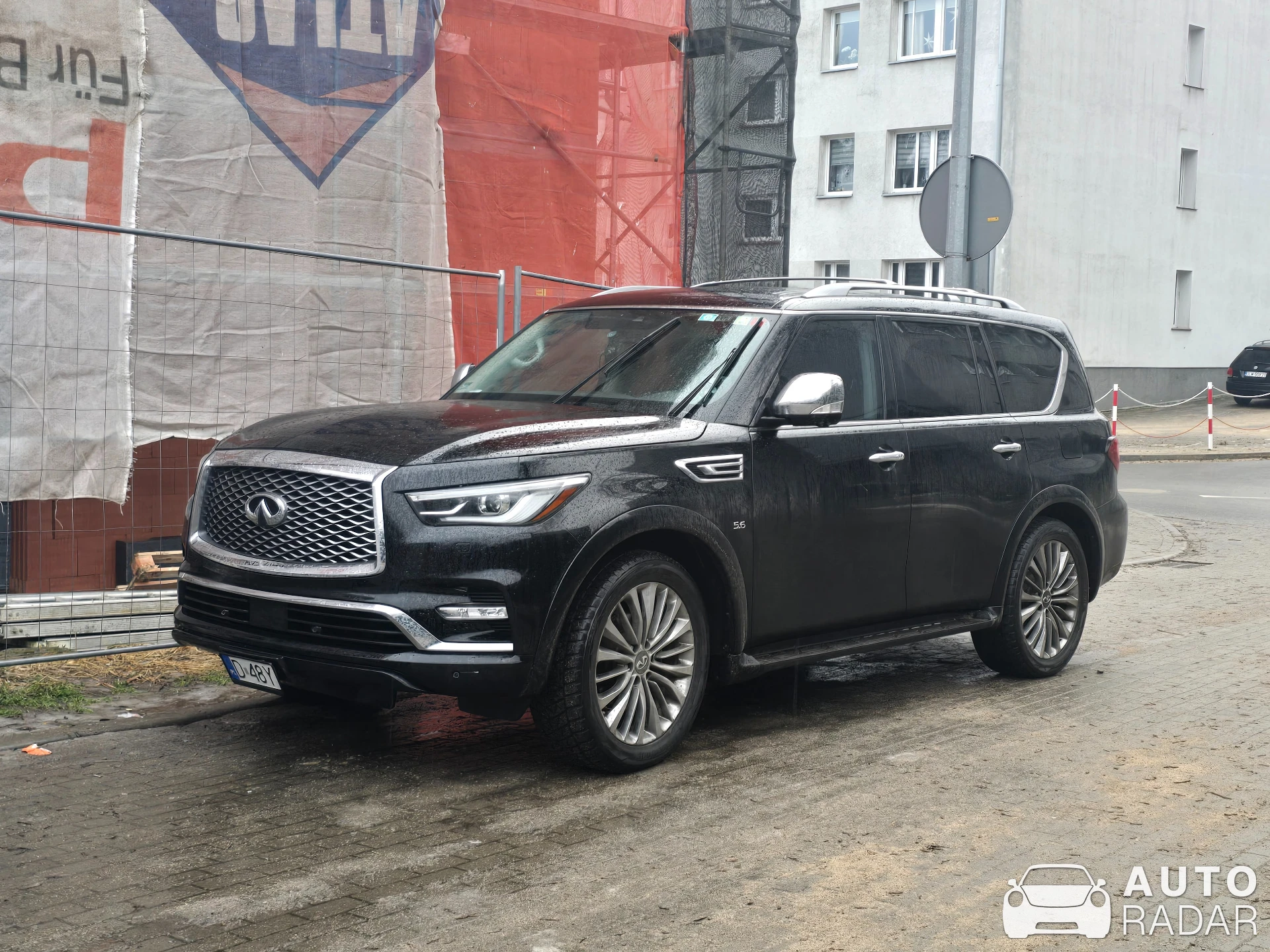 Infiniti QX80 spotted in Lwówek Śląski, Poland