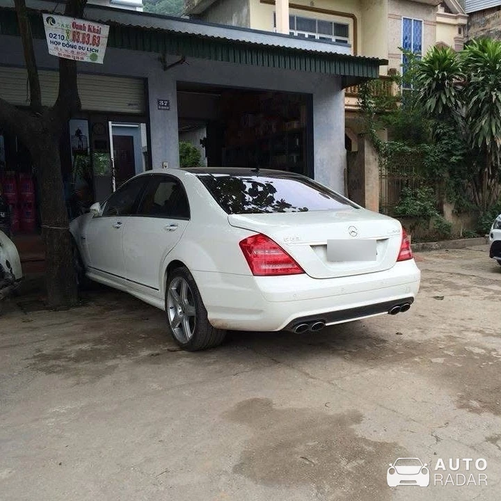 Mercedes-Benz S 63 AMG W221 2011 spotted in Thành phố Việt Trì