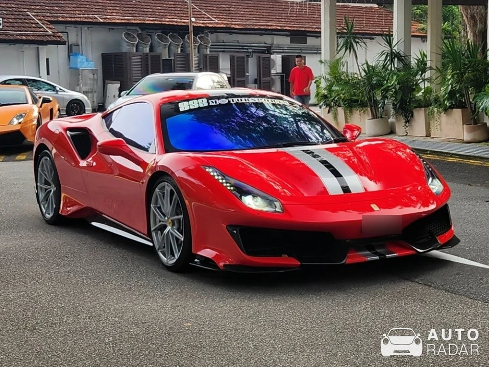 Ferrari 488 Pista spotted in Singapore, Singapore