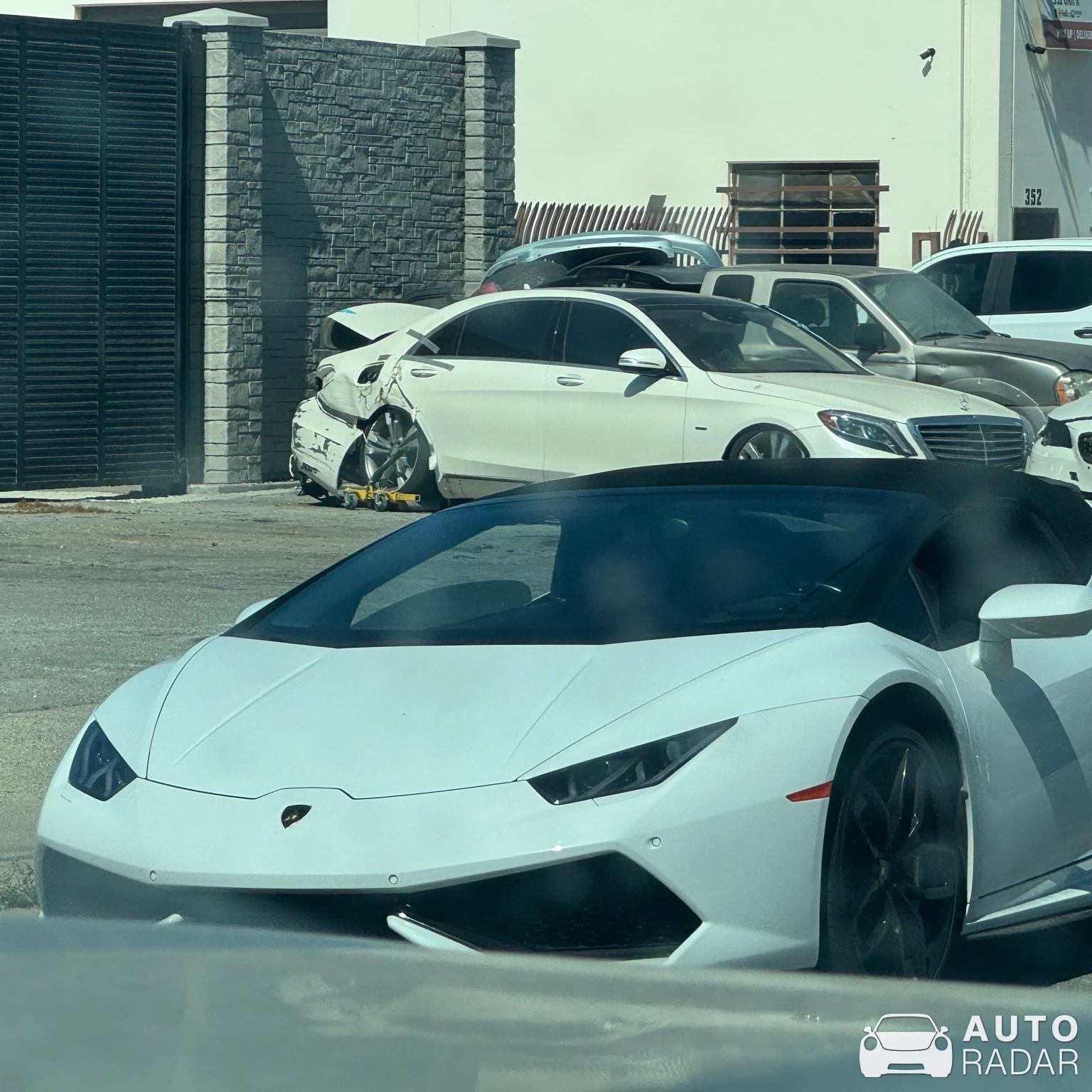 Lamborghini Huracán LP610-4 Spyder spotted in Seaside