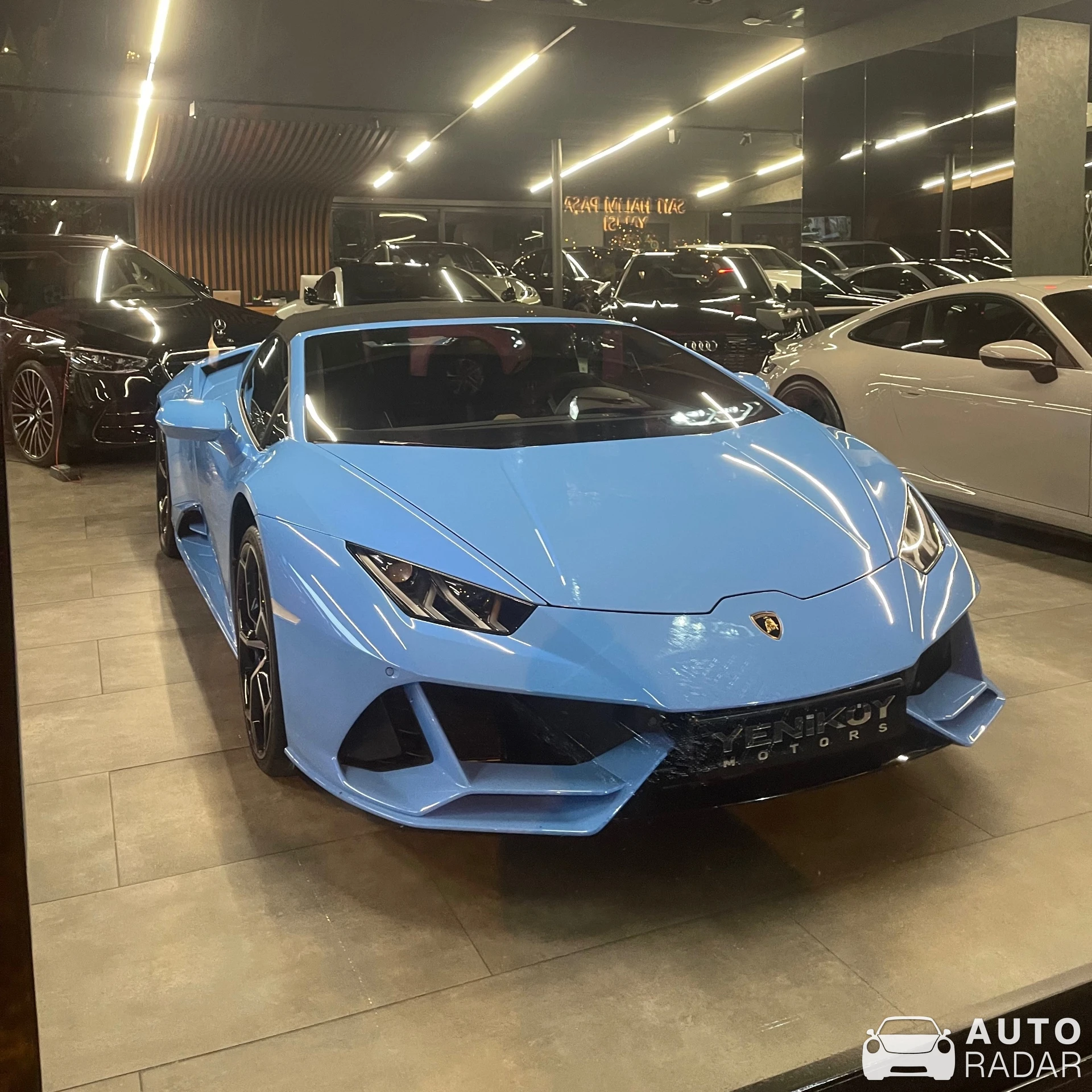 Lamborghini Huracán LP640-4 EVO Spyder spotted in Sarıyer, Türkiye