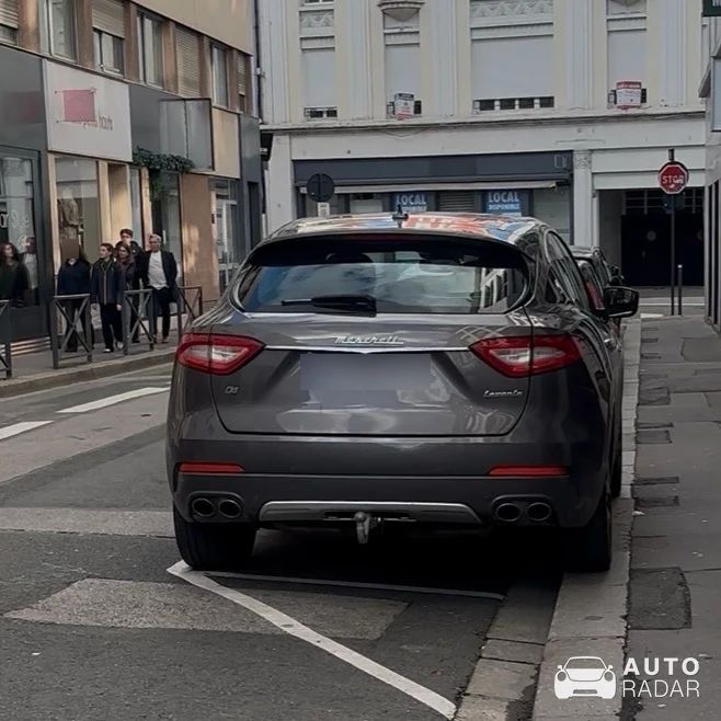 Maserati Levante SQ4 spotted in Amiens