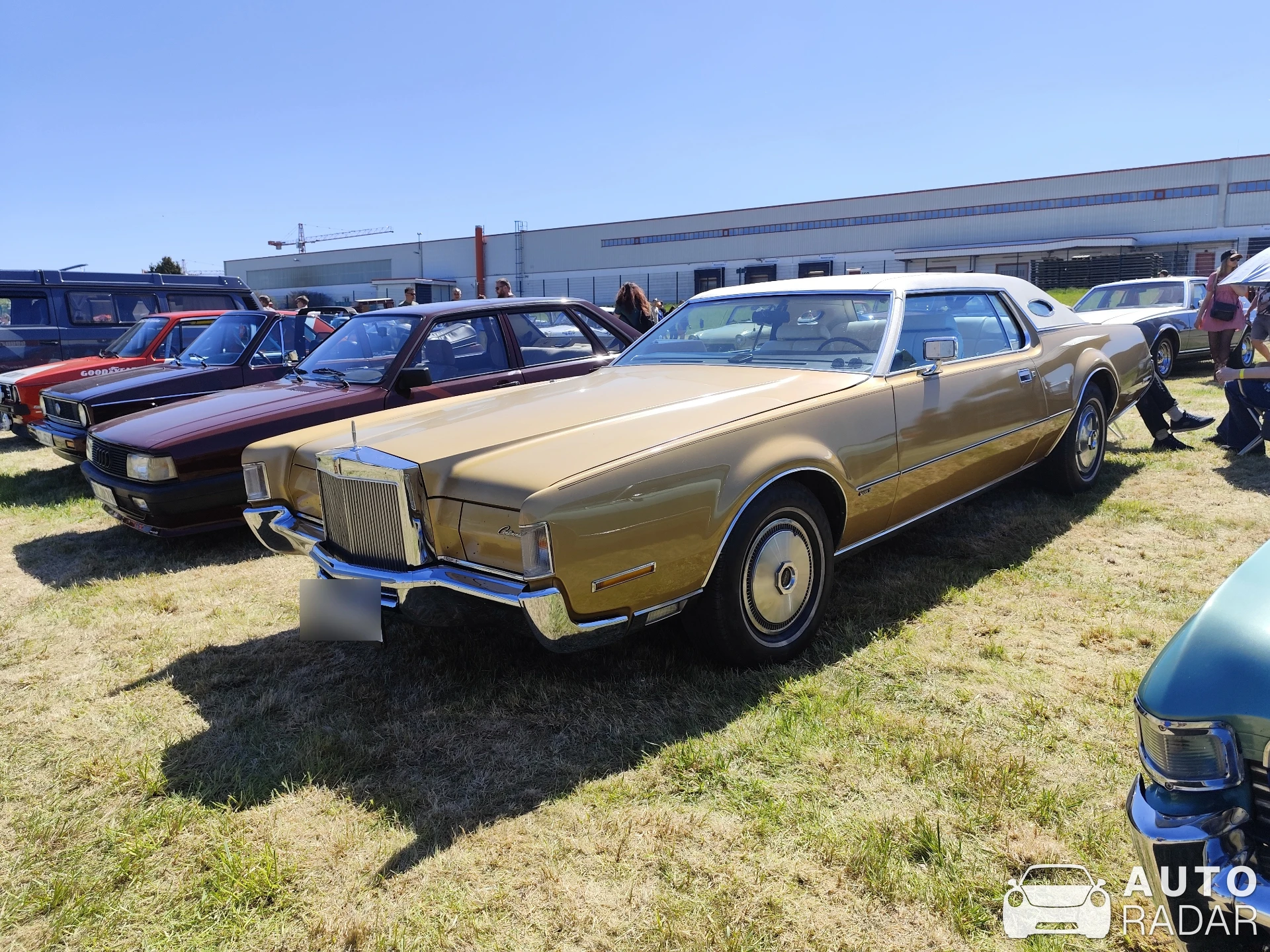 Lincoln Continental Mark IV spotted in Hartmannsdorf