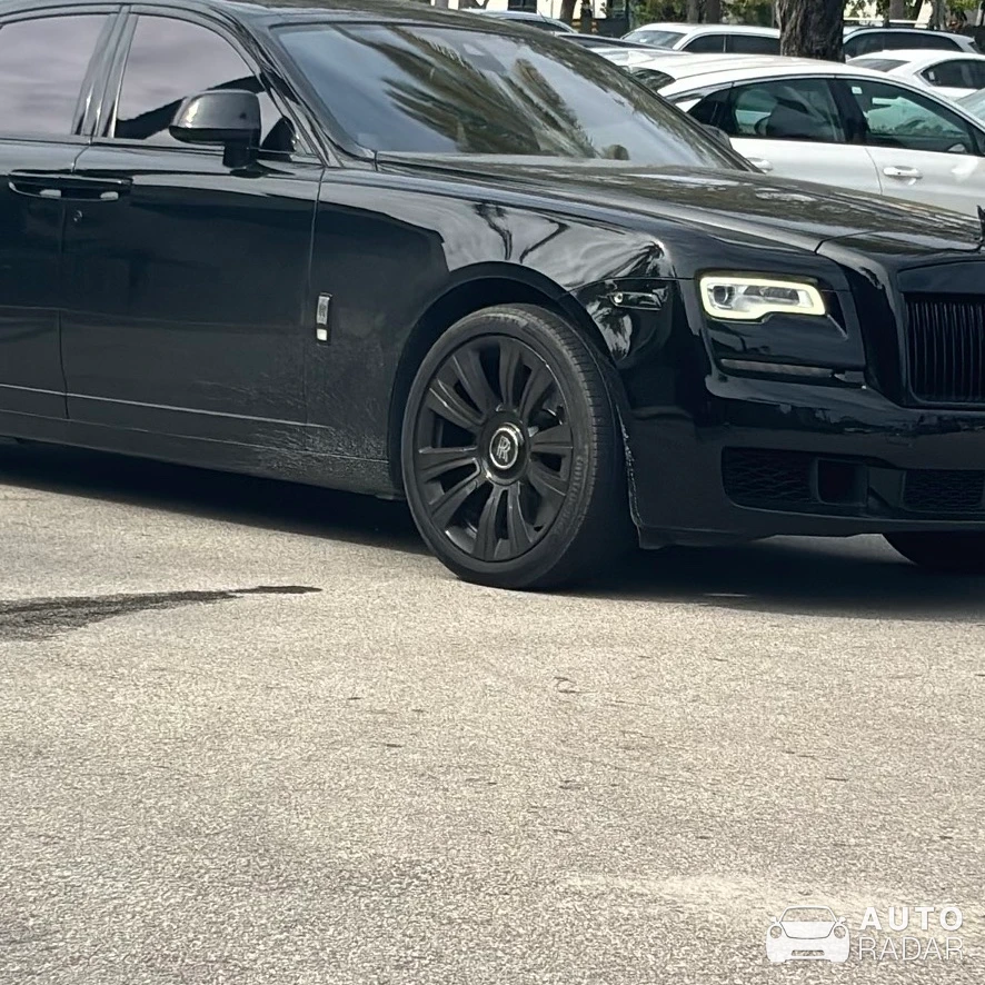 Rolls-Royce Ghost Series II Black Badge spotted in Aventura, United States