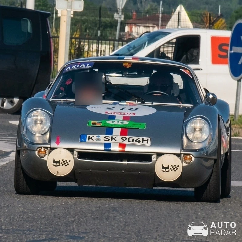 Porsche 904 spotted