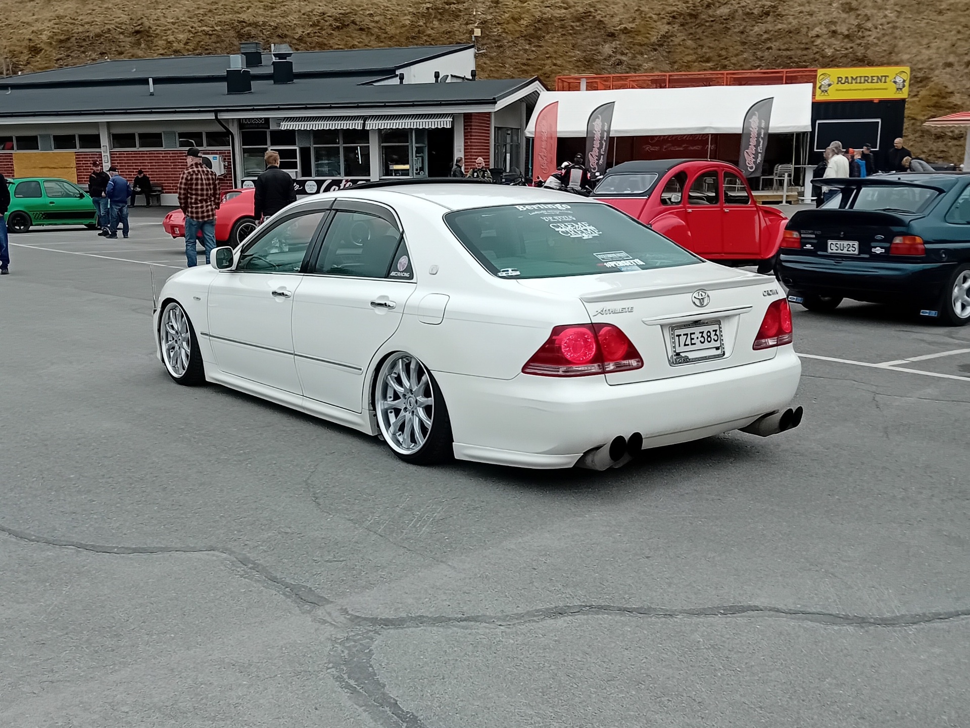 Toyota Crown Athlete