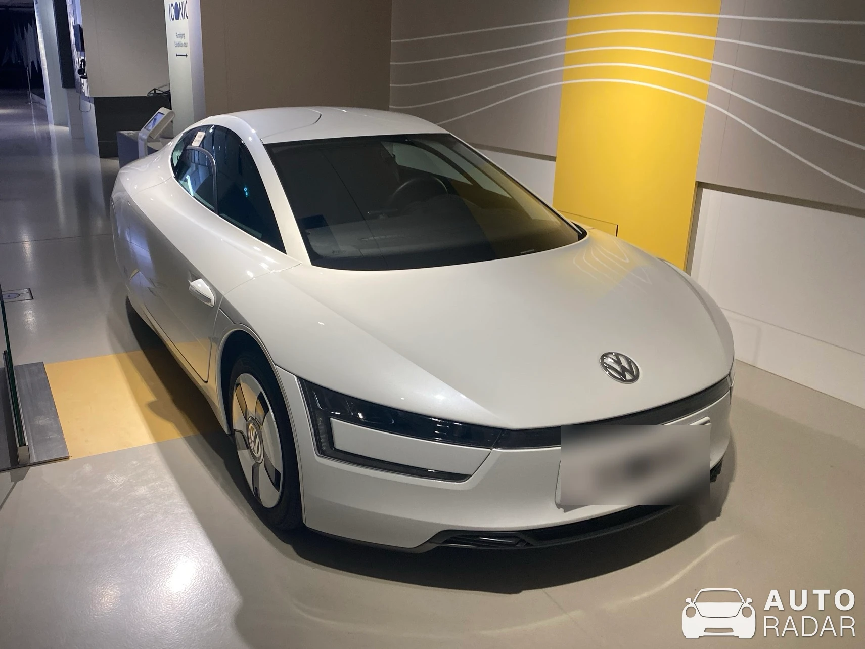 Volkswagen XL1 spotted in Berlin, Deutschland