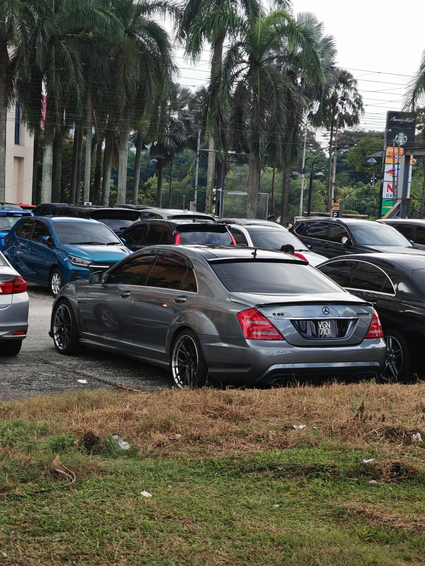 Mercedes-Benz S 65 AMG V221