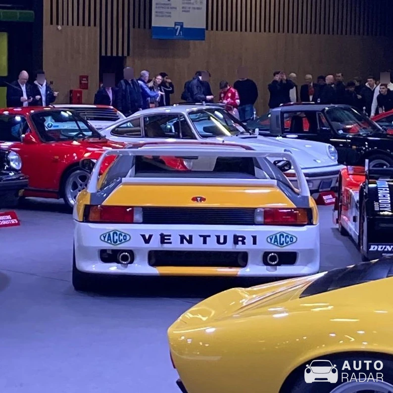 Venturi 400 spotted in Vanves
