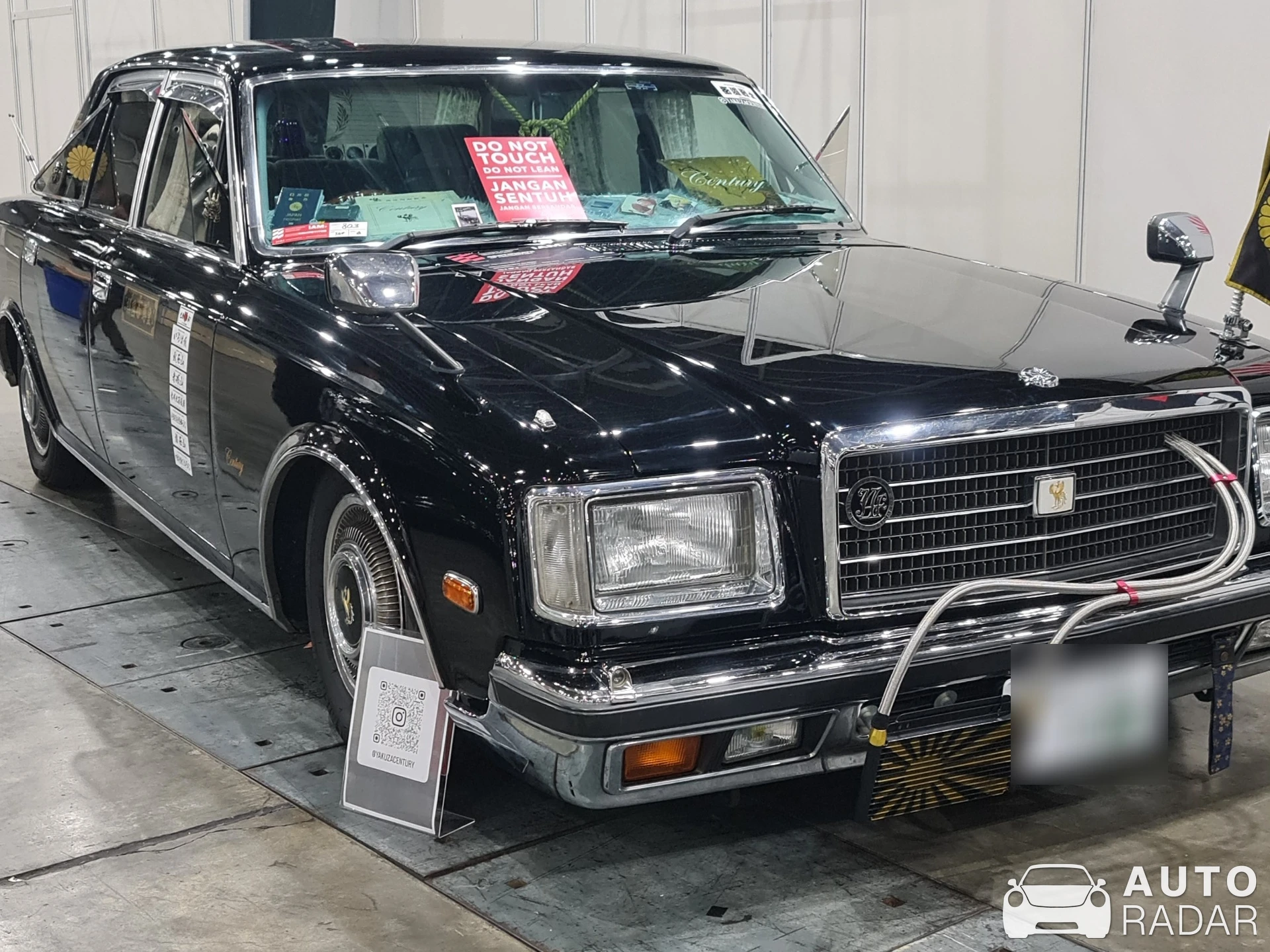 Toyota Crown Super Saloon 2.8 spotted in Singapore