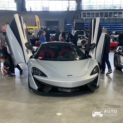 McLaren 570S spotted in Calgary, Canada