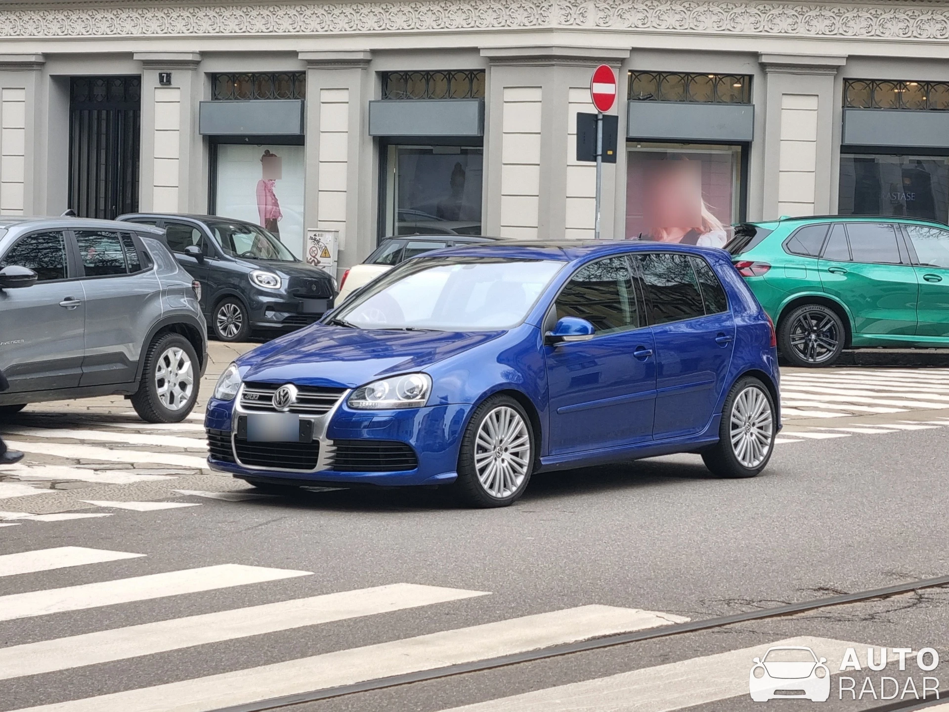 Volkswagen Golf R32 spotted in Milano, Italy