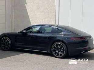 Porsche Panamera 4 spotted in Béziers