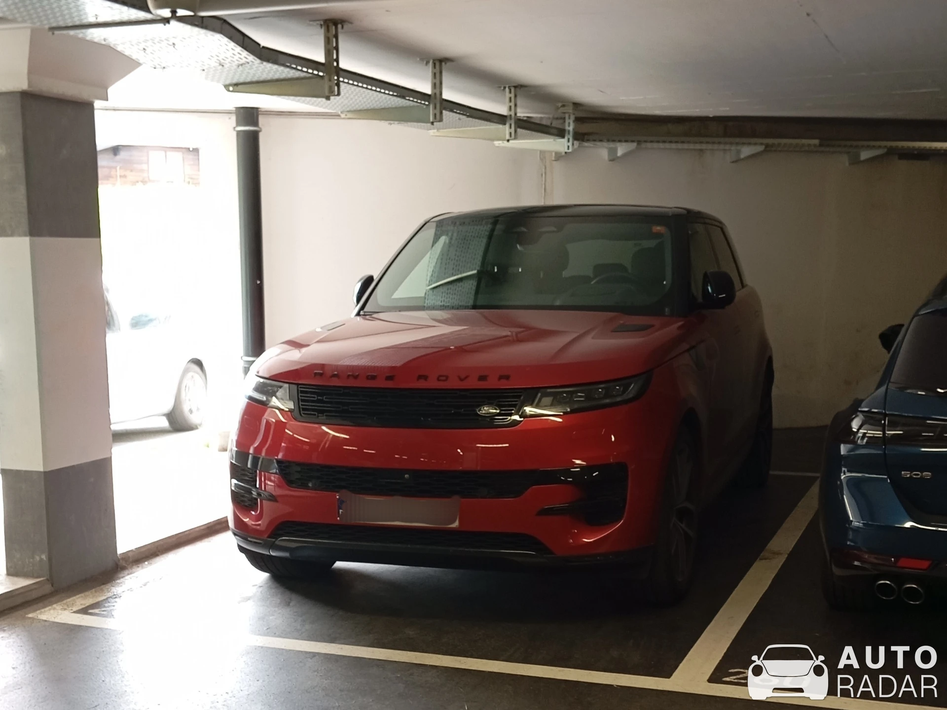 Land Rover Range Rover P530 spotted in Grindelwald