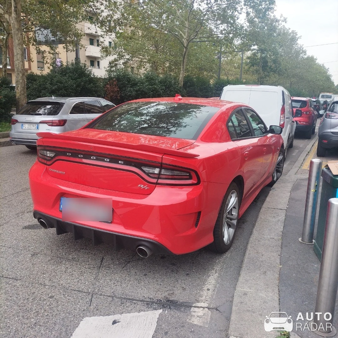 Dodge Charger R/T spotted in Milano, Italy