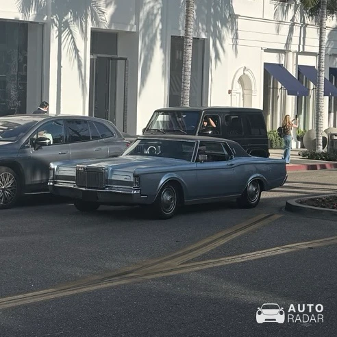 Lincoln Continental Mark III spotted in Beverly Hills