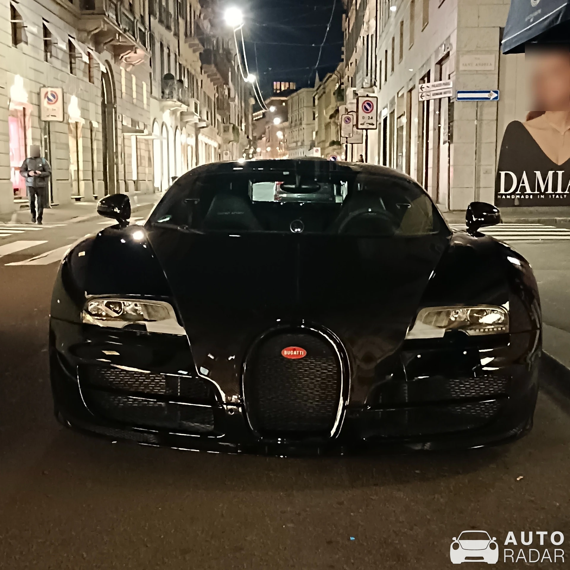 Bugatti Veyron 16.4 Super Sport spotted in Milano, Italy