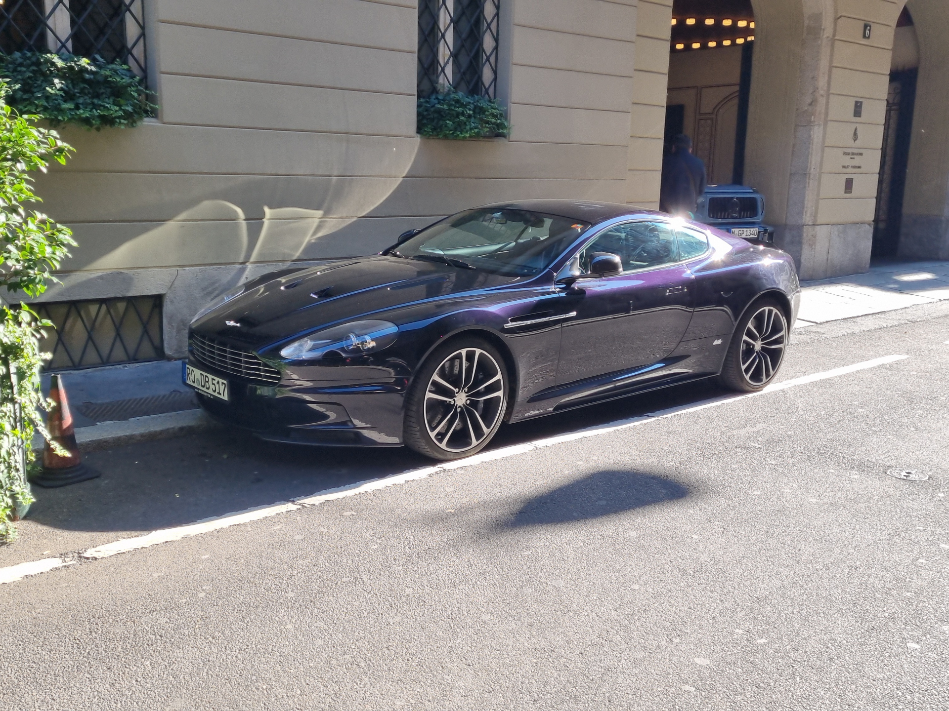 Aston Martin DBS Volante UB-2010
