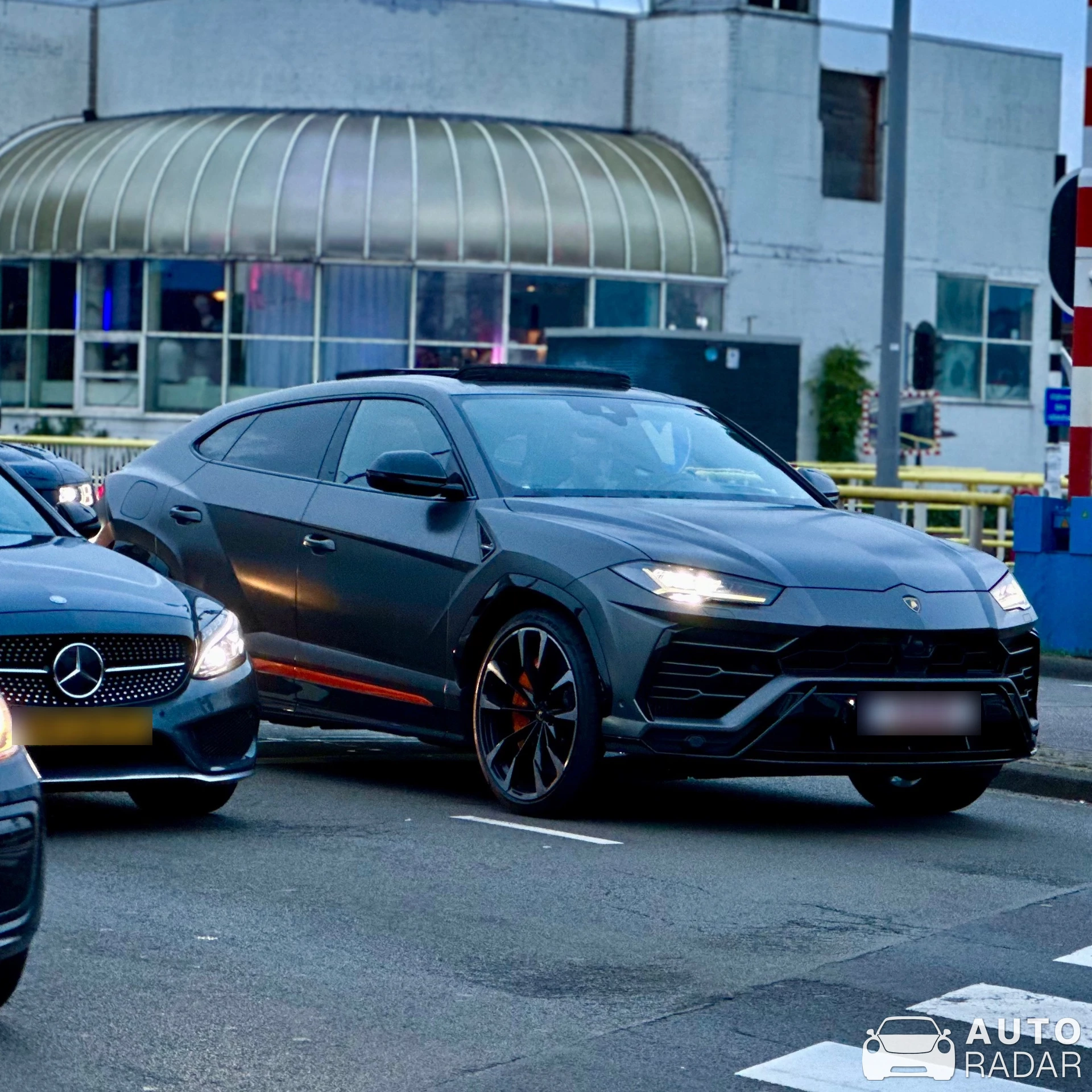 Lamborghini Urus Nero Design spotted in Rotterdam