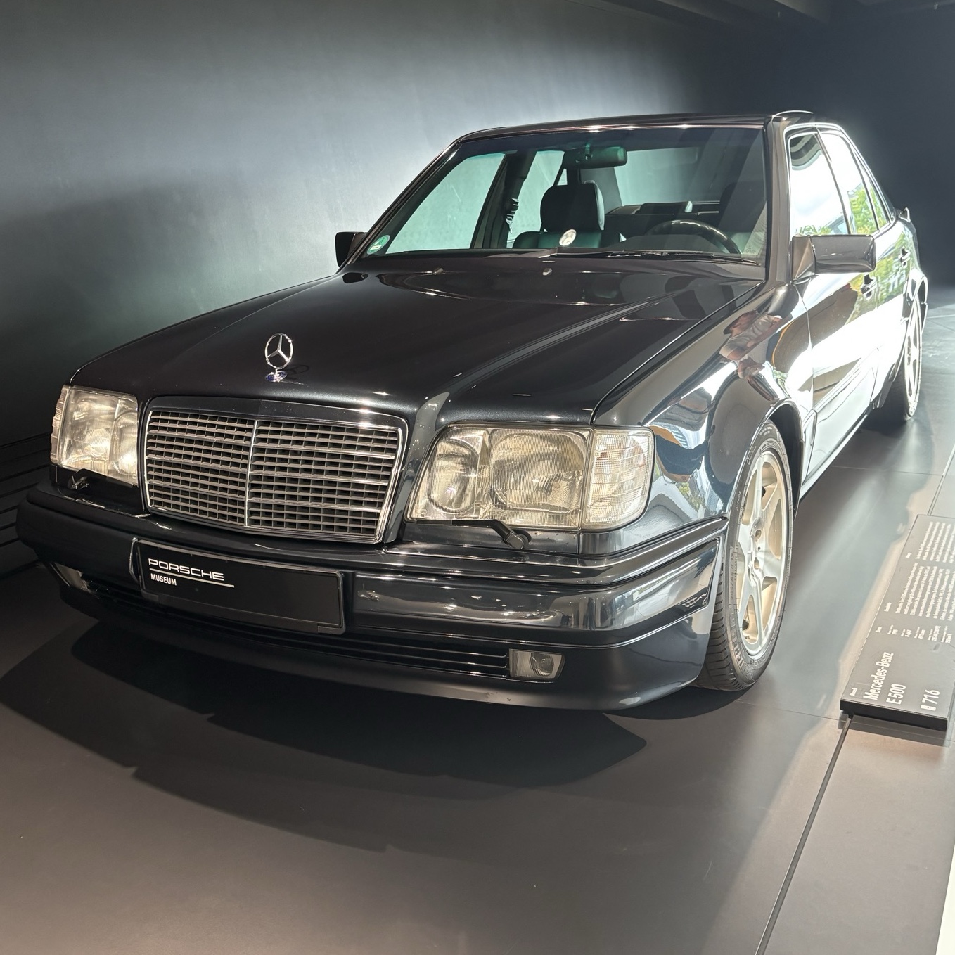 Mercedes-Benz E500