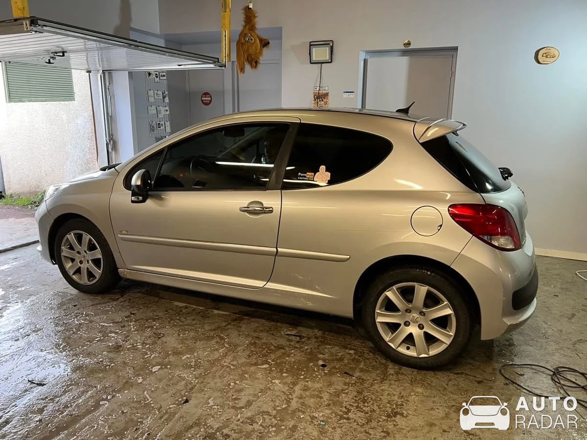 Peugeot 207 GTI spotted in Barlin, France