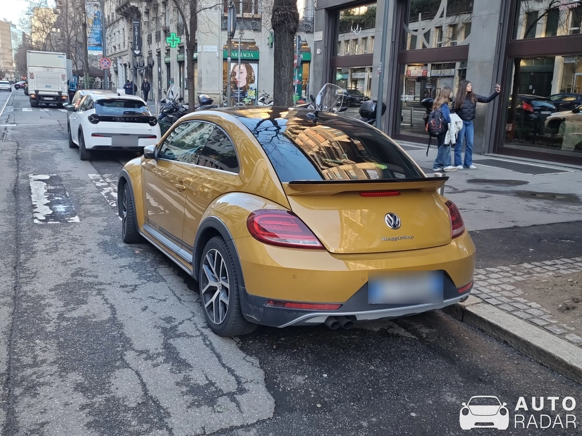 Volkswagen Beetle Dune spotted in Milano, Italy