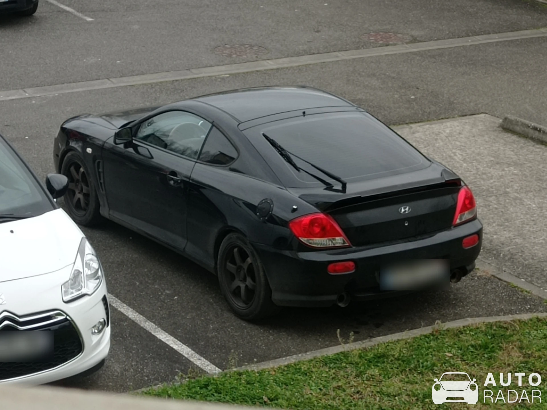 Hyundai Coupé 2002 spotted in Montauban, France