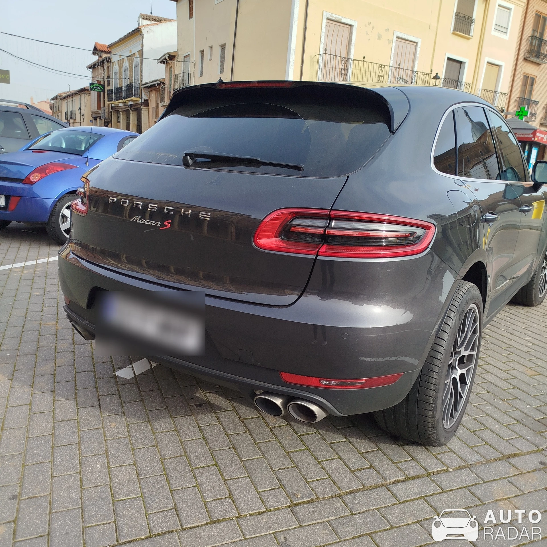 Porsche Macan S spotted in Villalón de Campos, Spain