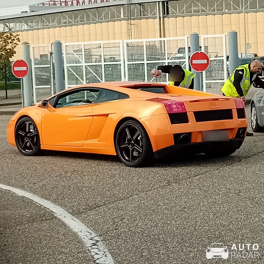 Lamborghini Gallardo LP560-4 spotted in Lyon, France
