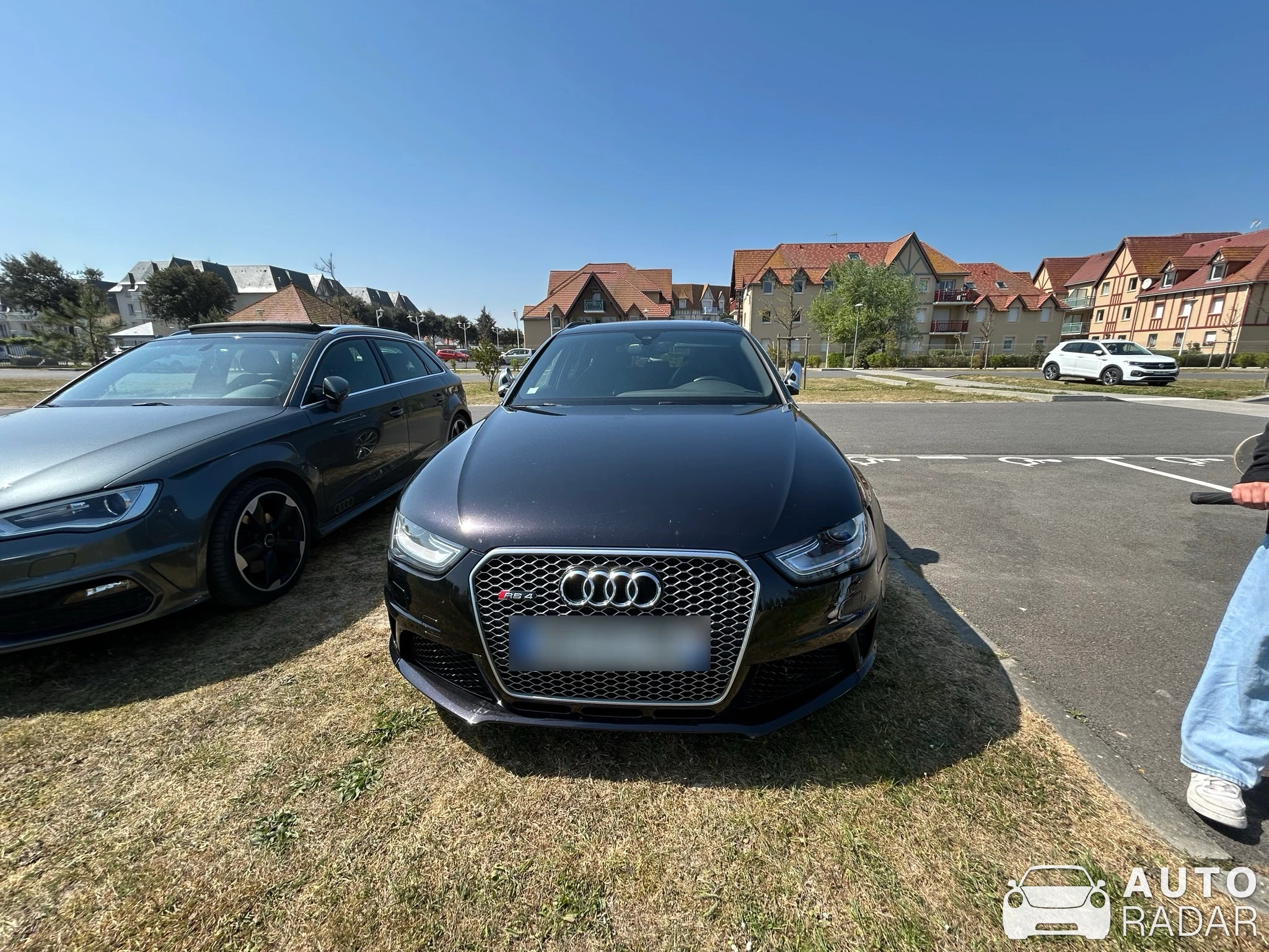 Audi RS4 Avant B8 spotted in Douvres-la-Délivrande