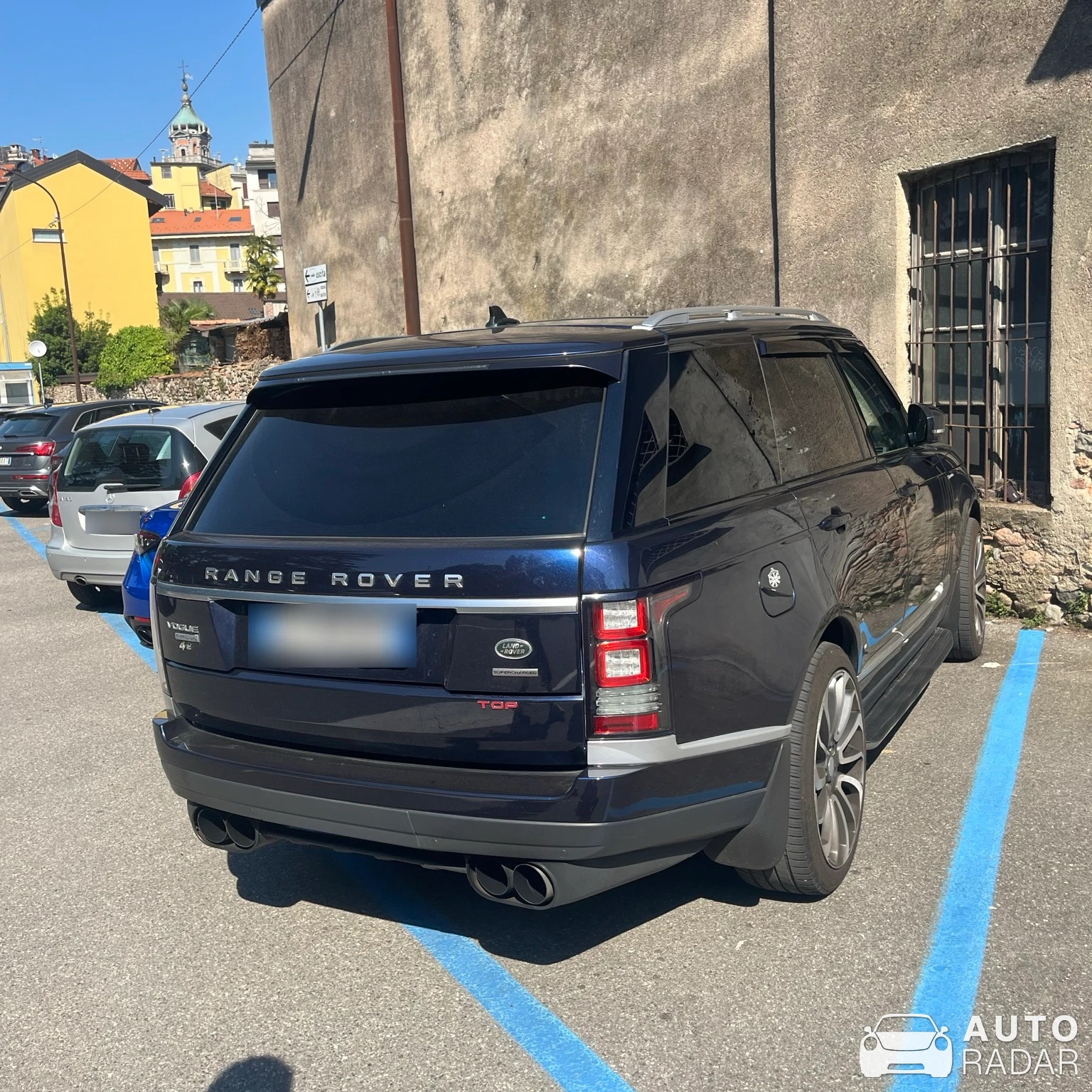 Land Rover Range Rover Vogue spotted in Varese