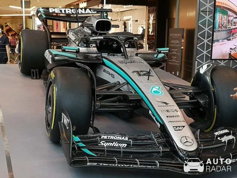 Mercedes W16 spotted in Singapore