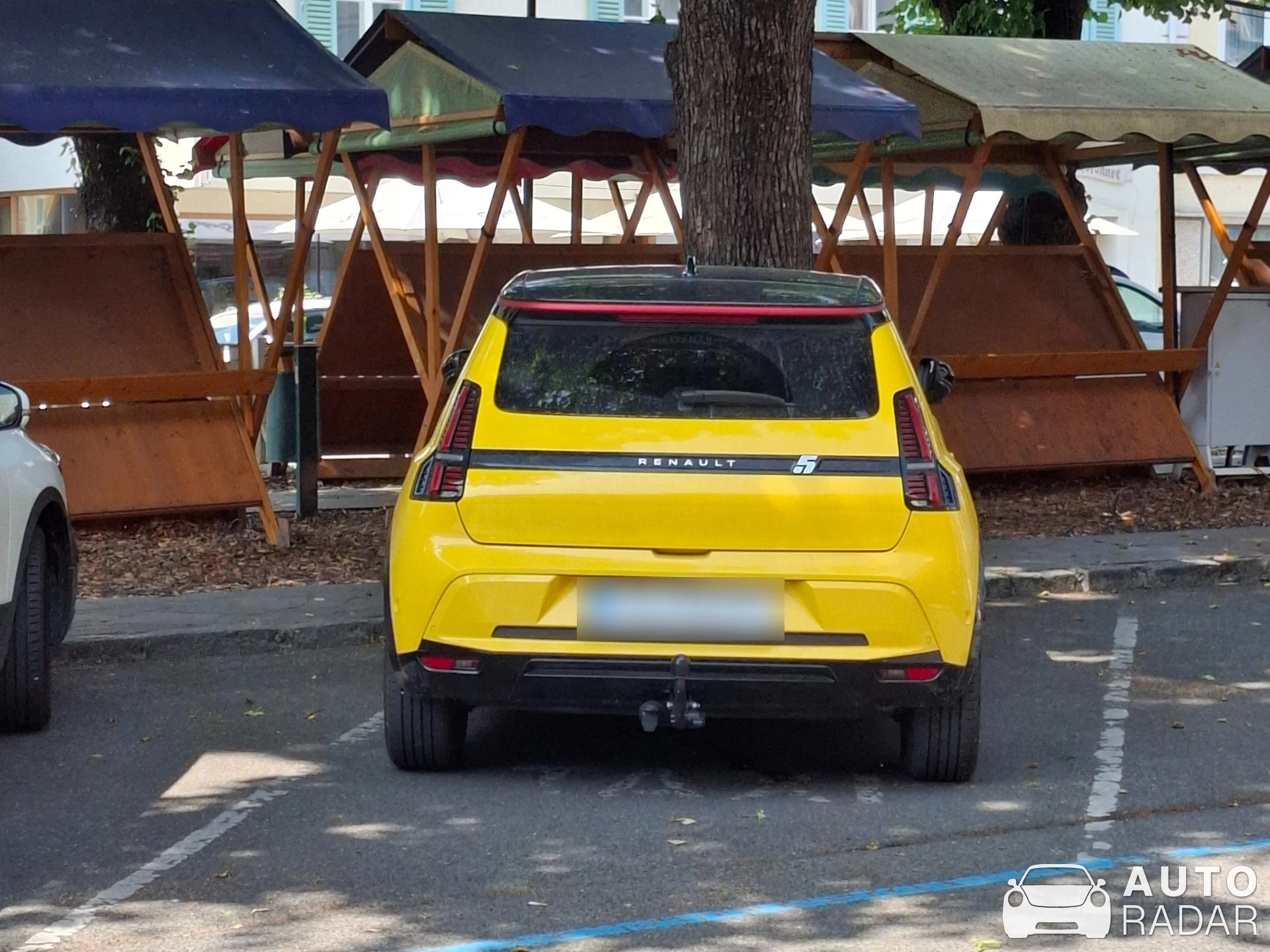 Renault Megane E-Tech spotted in Voitsberg