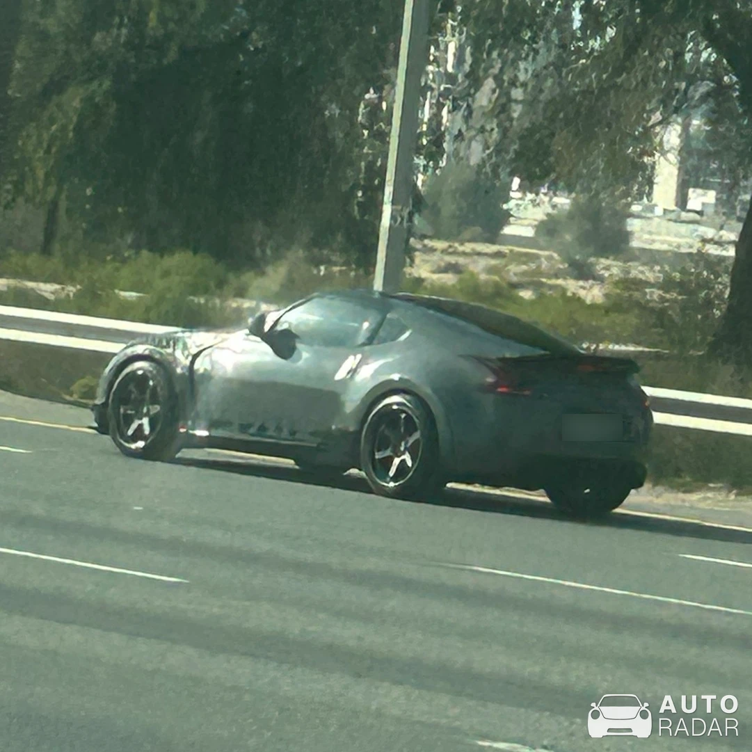 Nissan 370Z Roadster LBWK spotted in Dubai
