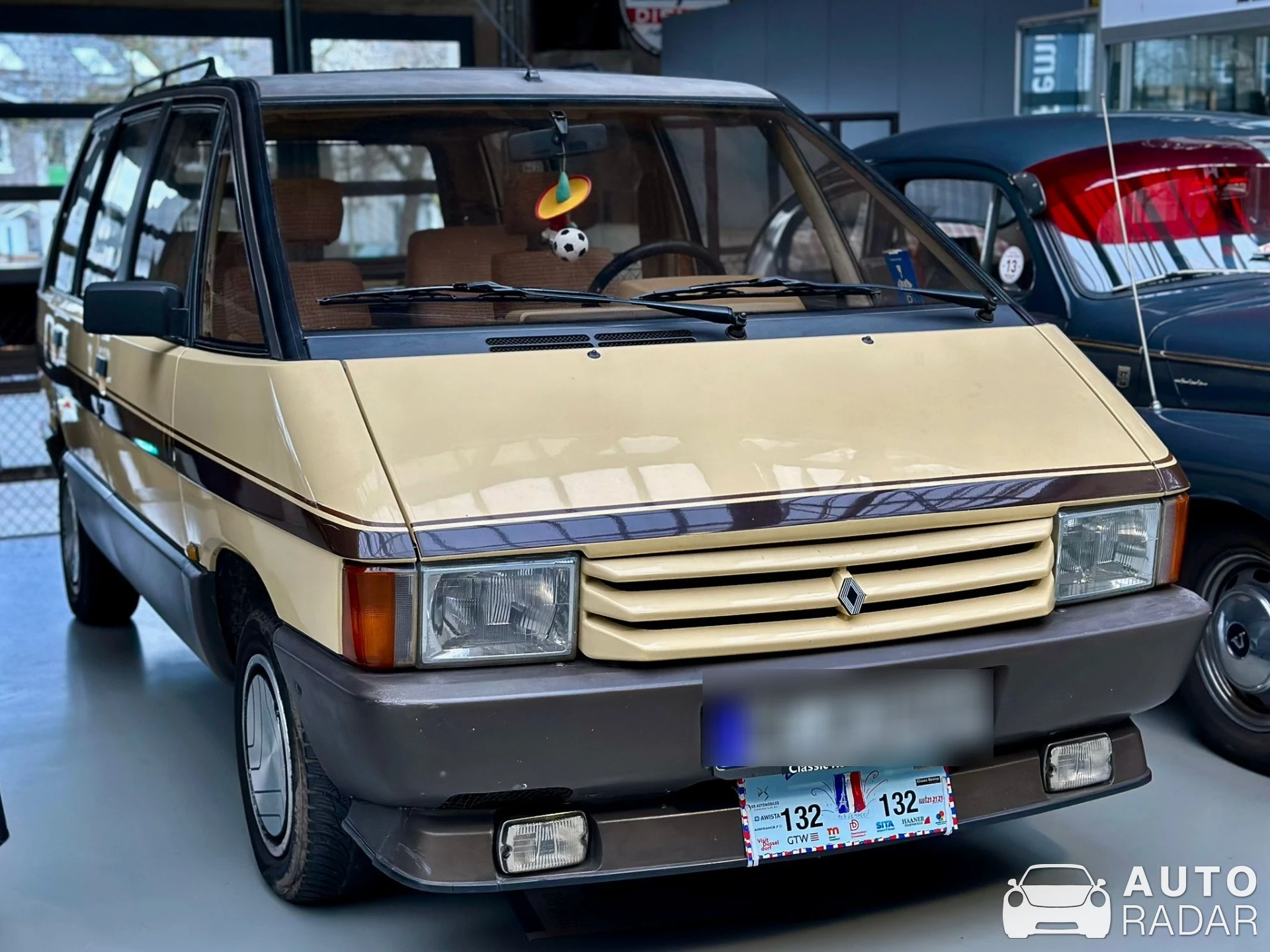 Renault Espace spotted in Düsseldorf