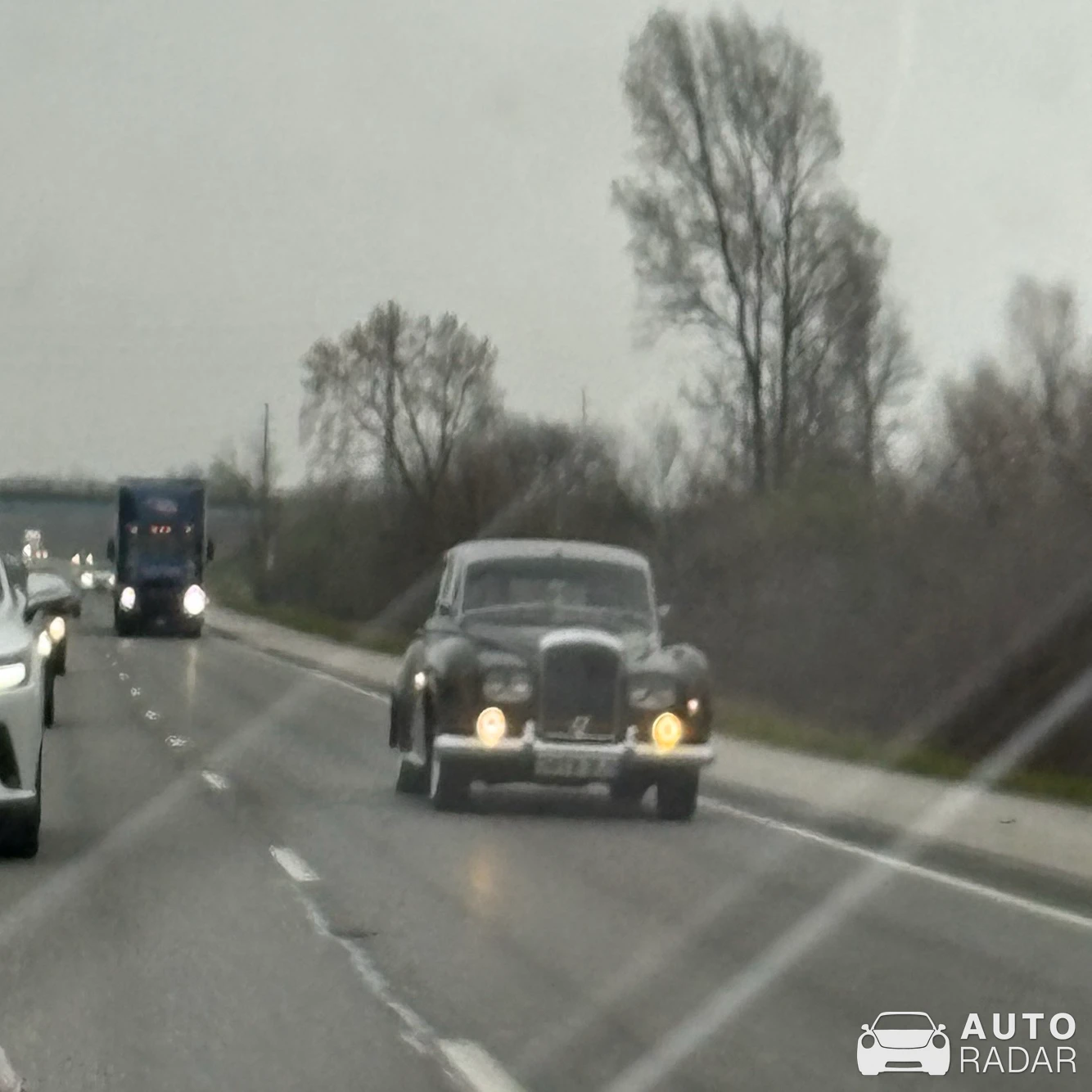 Bentley Continental R spotted in Fairfield