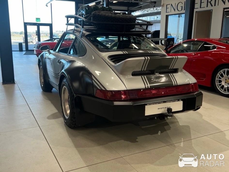 Porsche 911 Safari spotted
