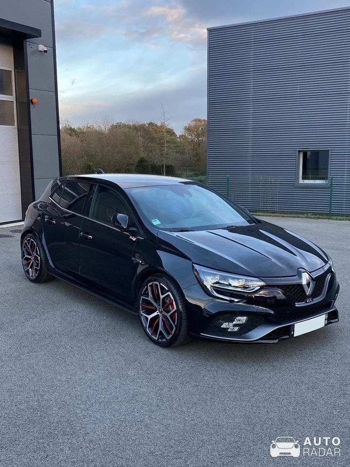 Renault Mégane RS spotted in Pithiviers, France
