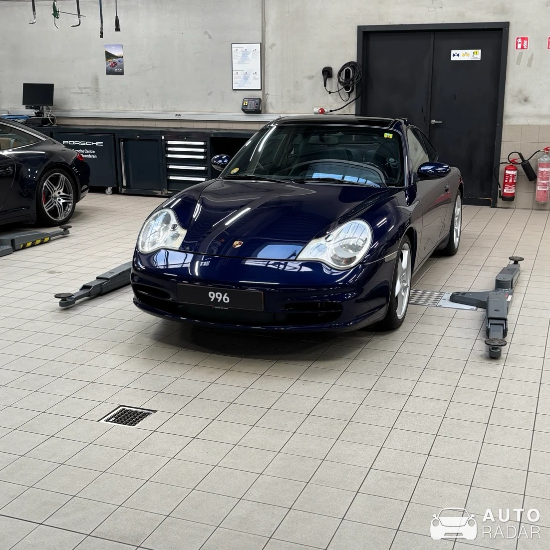 Porsche 996 Targa spotted in Ingelmunster
