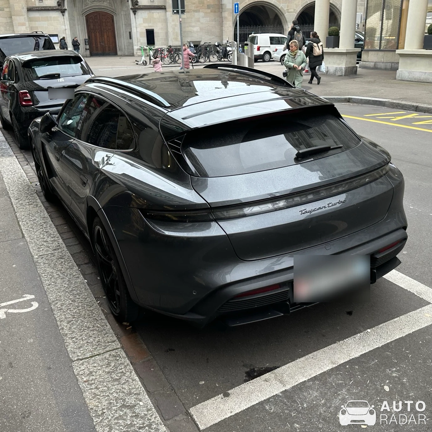 Porsche Taycan Turbo Cross Turismo spotted in Zürich