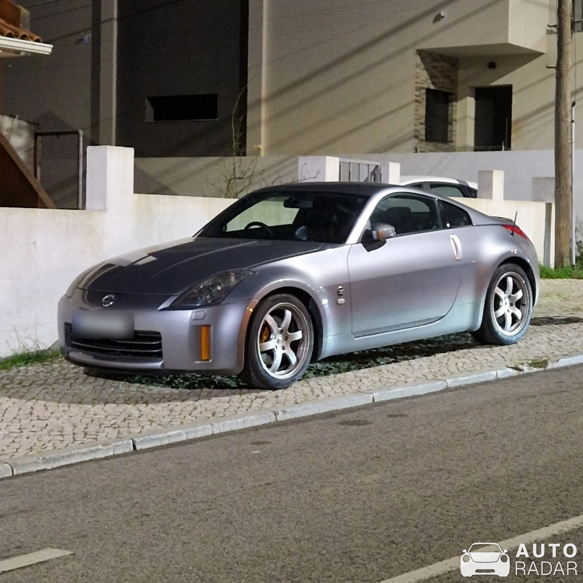 Nissan 350Z spotted in Casal de Cambra, Portugal