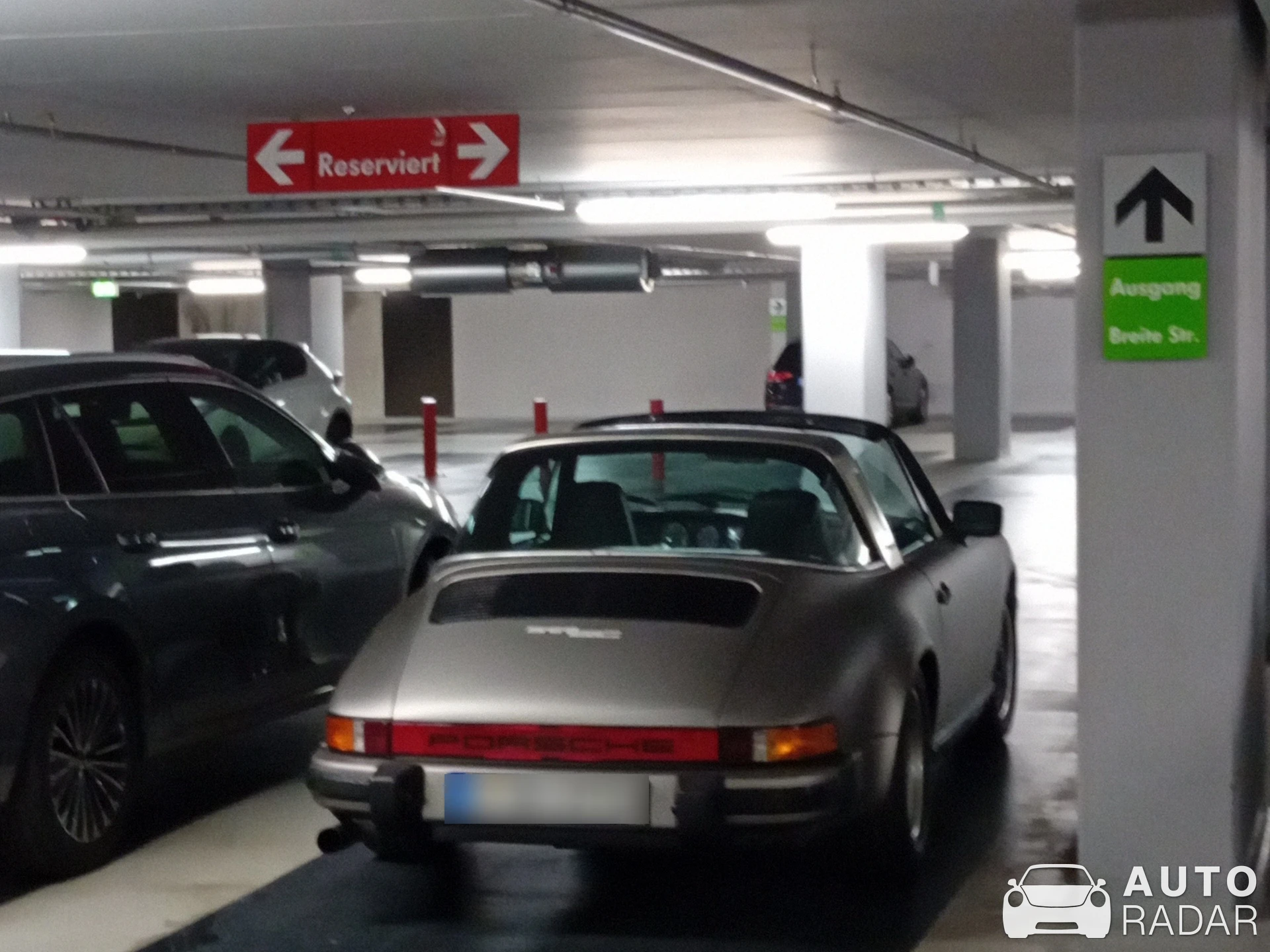Singer 911 Targa spotted in Düsseldorf