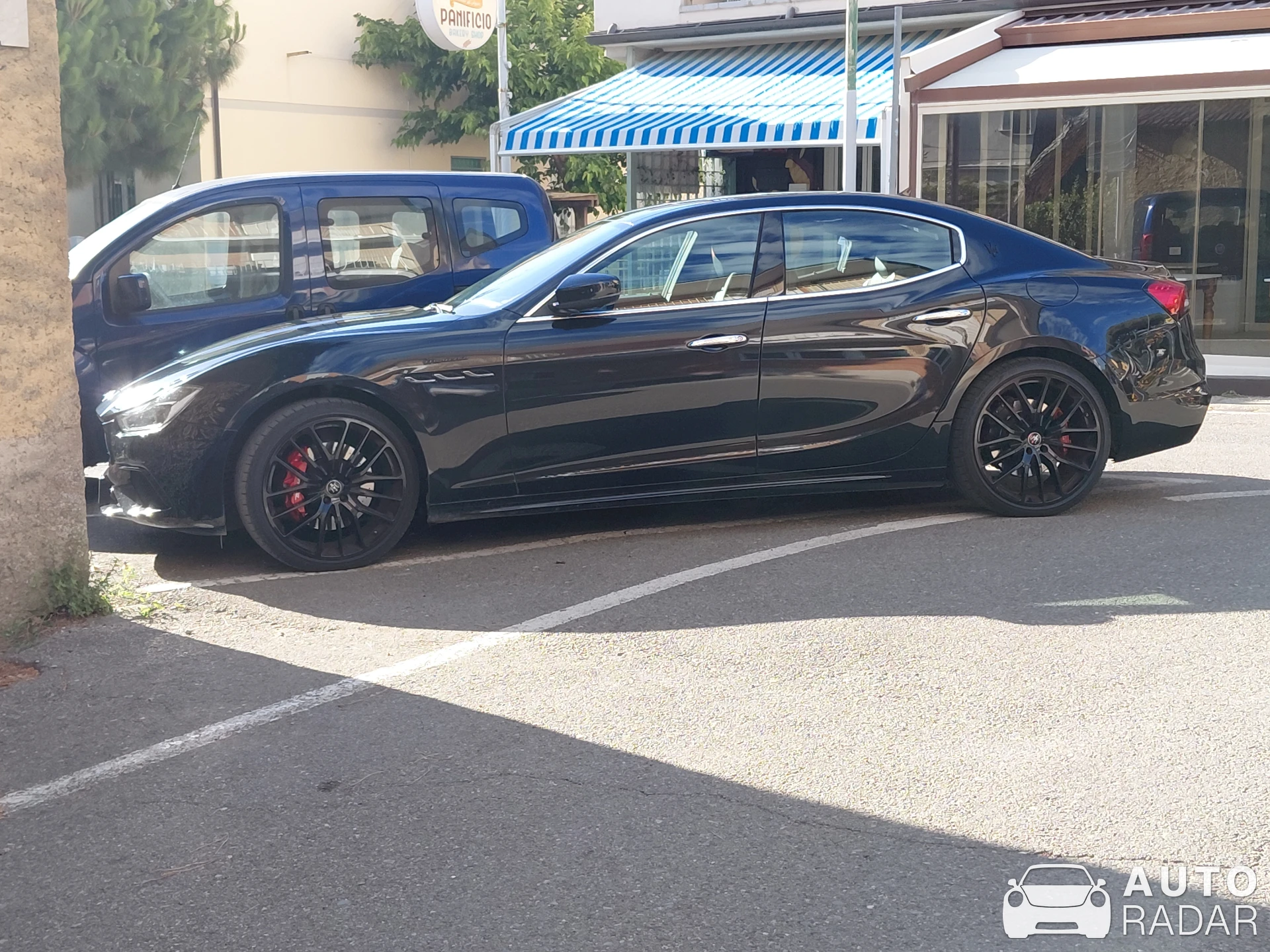 Maserati Ghibli Modena S spotted in Castagneto Carducci