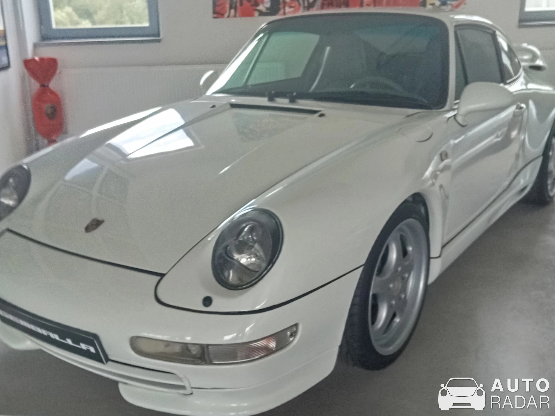 Porsche 993 Turbo S spotted in Brezno
